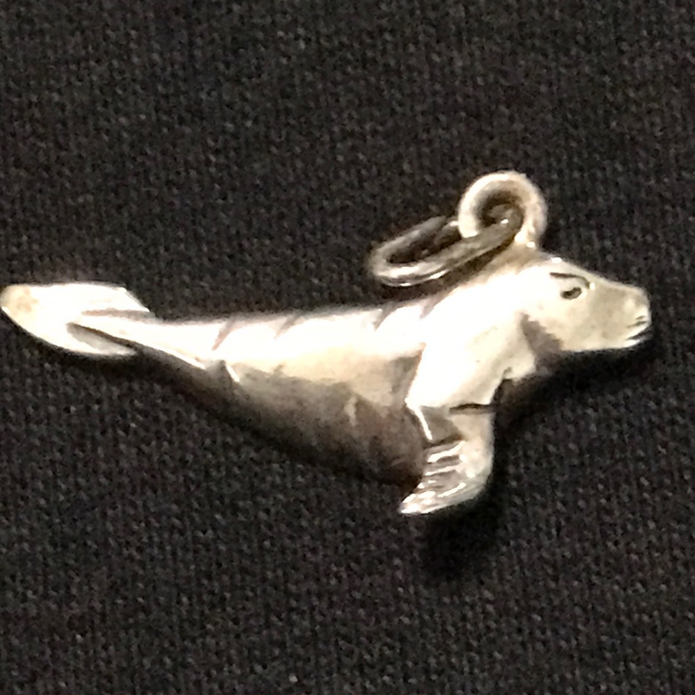 Vintage Unisex Manatee🦭Sterling Silver Charm /Pendant. - Picture 2 of 6